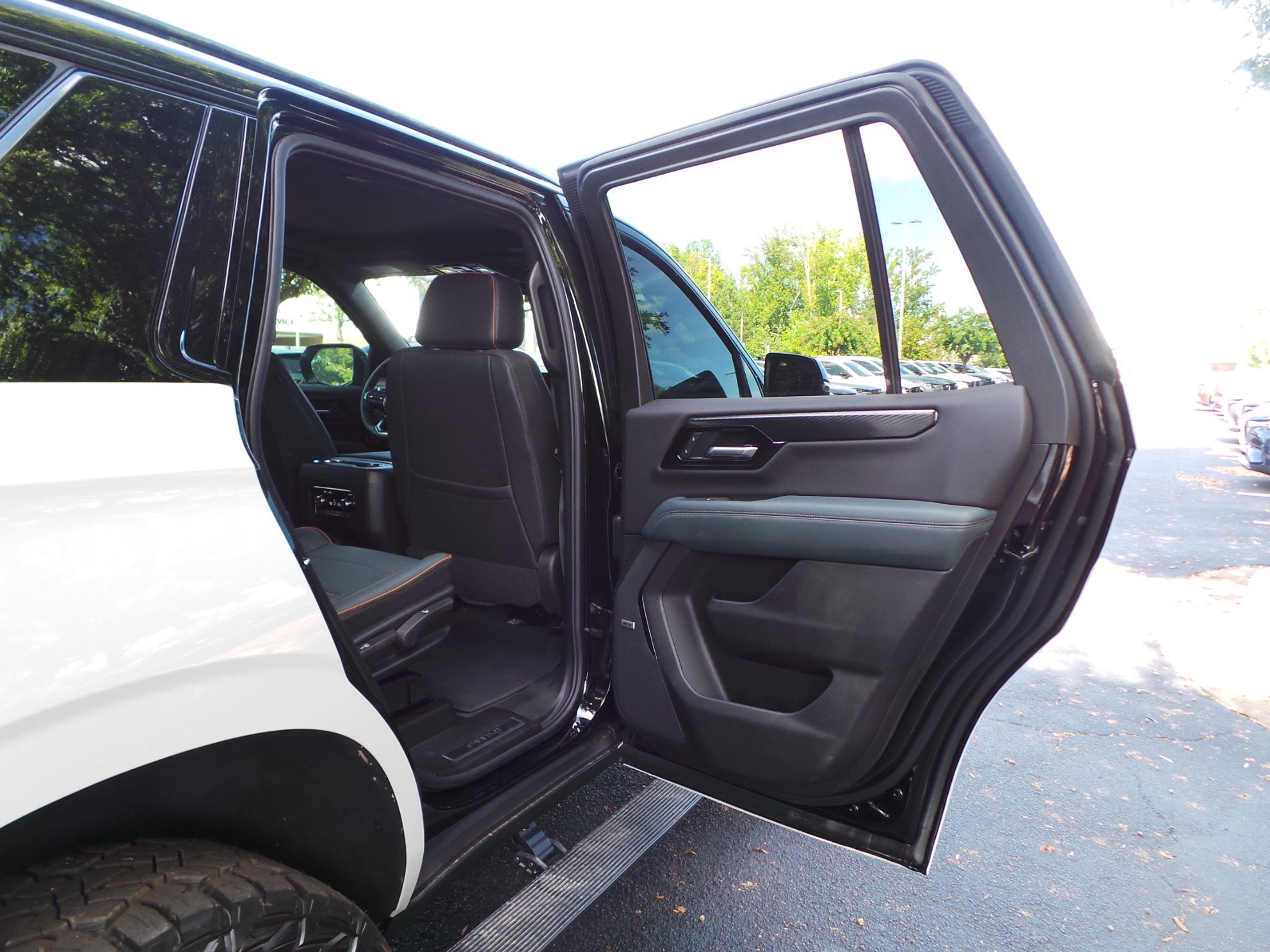 Used 2026 GMC Yukon AT4 AWD/4WD image 44