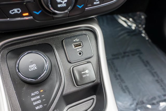 Used 2019 Jeep Compass Latitude AWD/4WD image 27