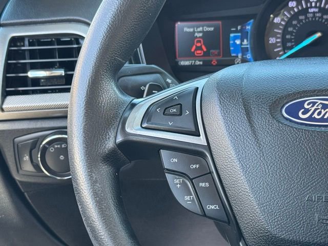 Used 2018 Ford Fusion SE w/ Fusion SE Technology Package image 17