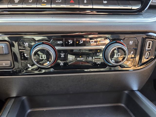 Used 2025 Chevrolet Silverado 3500 High Country w/ Technology Package image 26