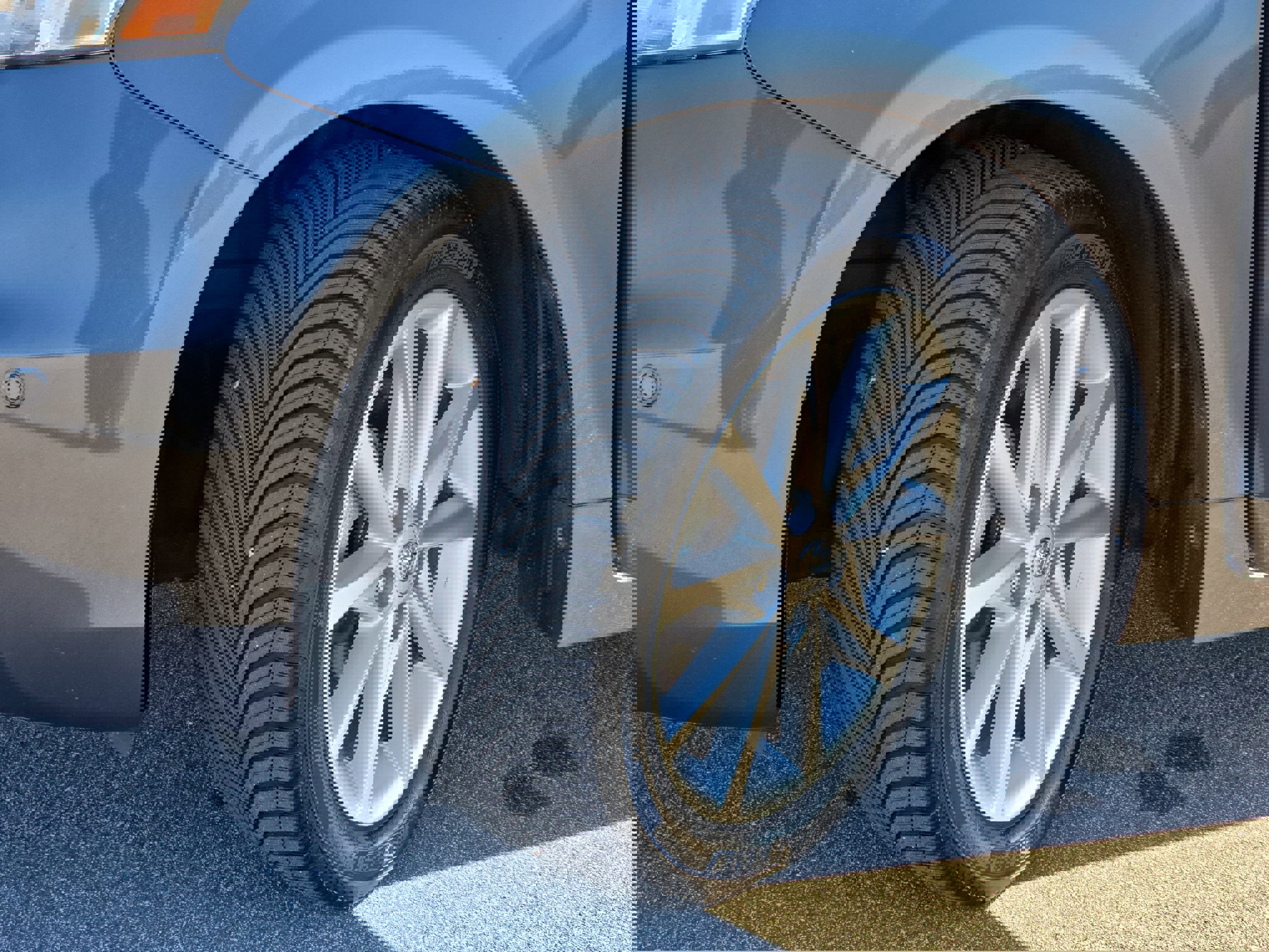 Used 2014 Toyota Prius V Five image 28