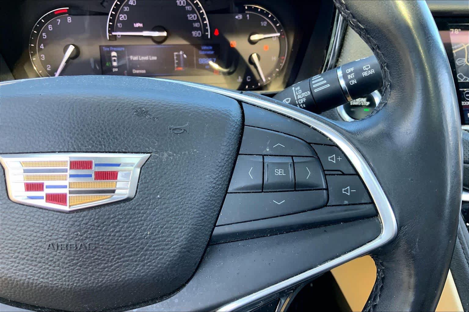 Used 2017 Cadillac XT5 Luxury w/ Driver Awareness Package FWD image 25