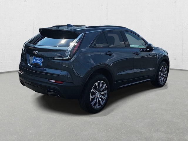 Used 2020 Cadillac XT4 Sport w/ Cold Weather Package image 5