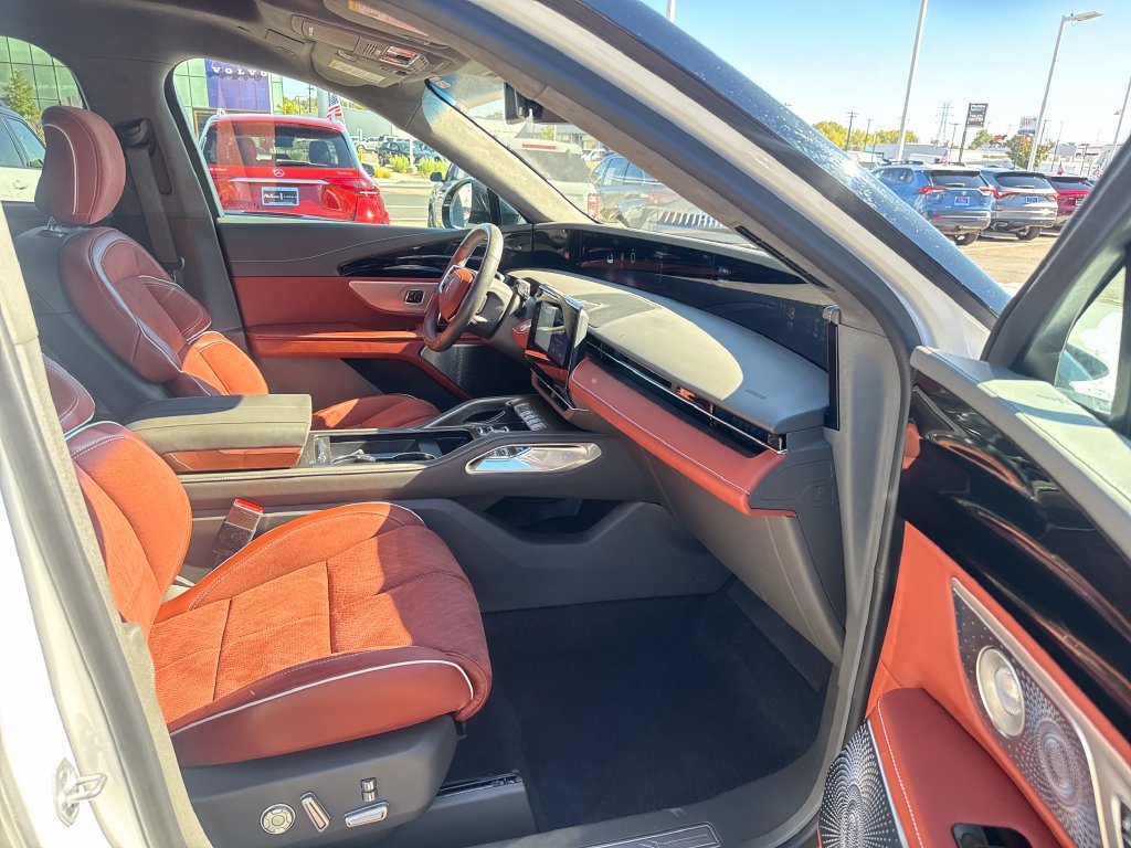 Certified 2024 Lincoln Nautilus Black Label AWD/4WD image 29