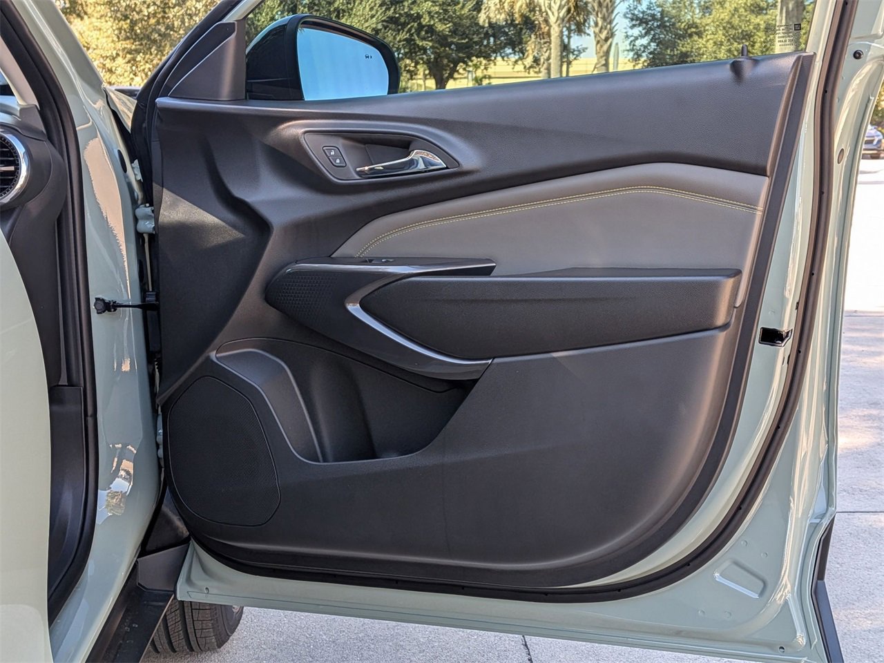 New 2026 Chevrolet Trax ACTIV w/ Sunroof Package image 19