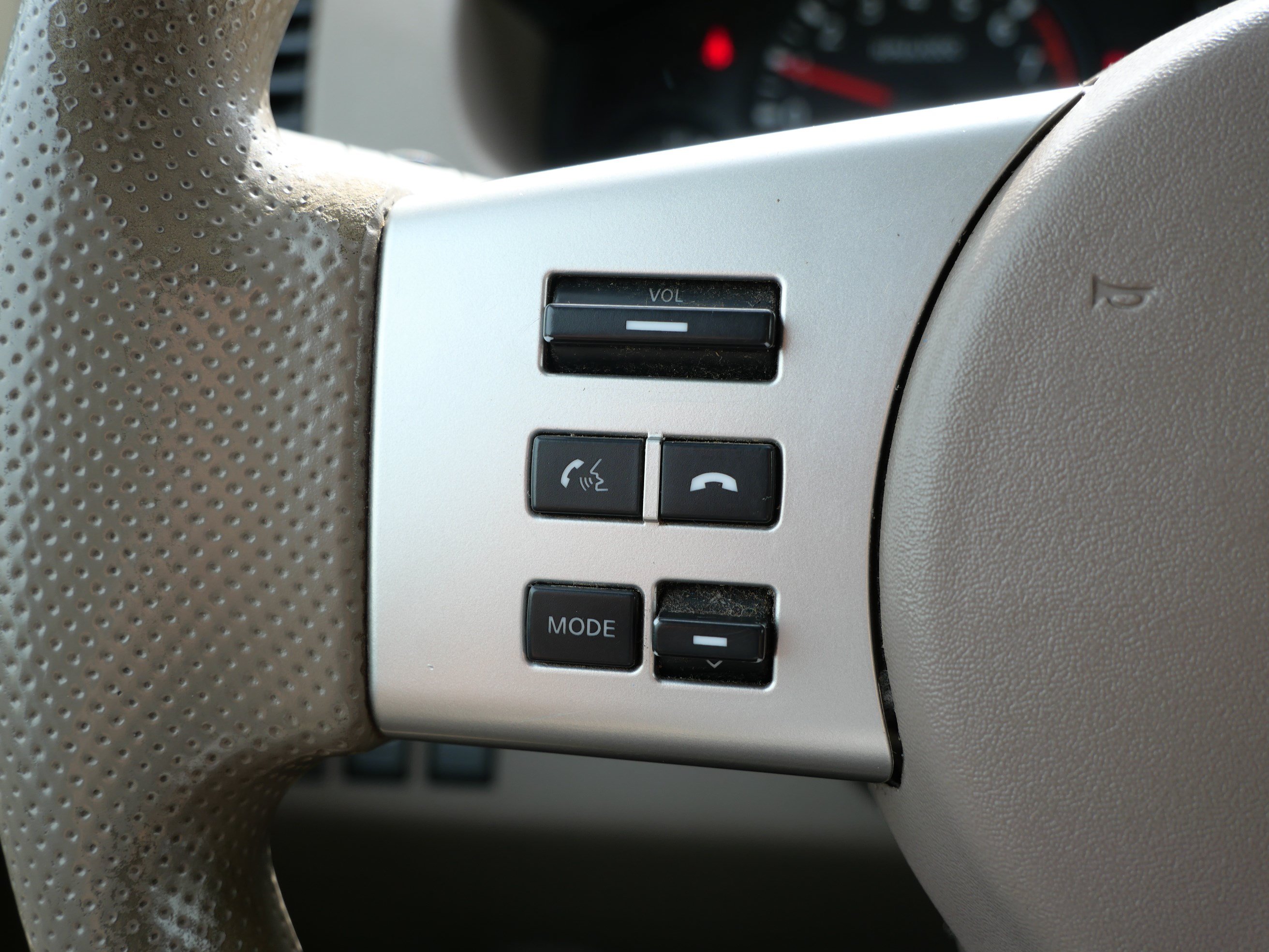 Used 2014 Nissan Frontier SV w/ SV Value Truck Package AWD/4WD image 28