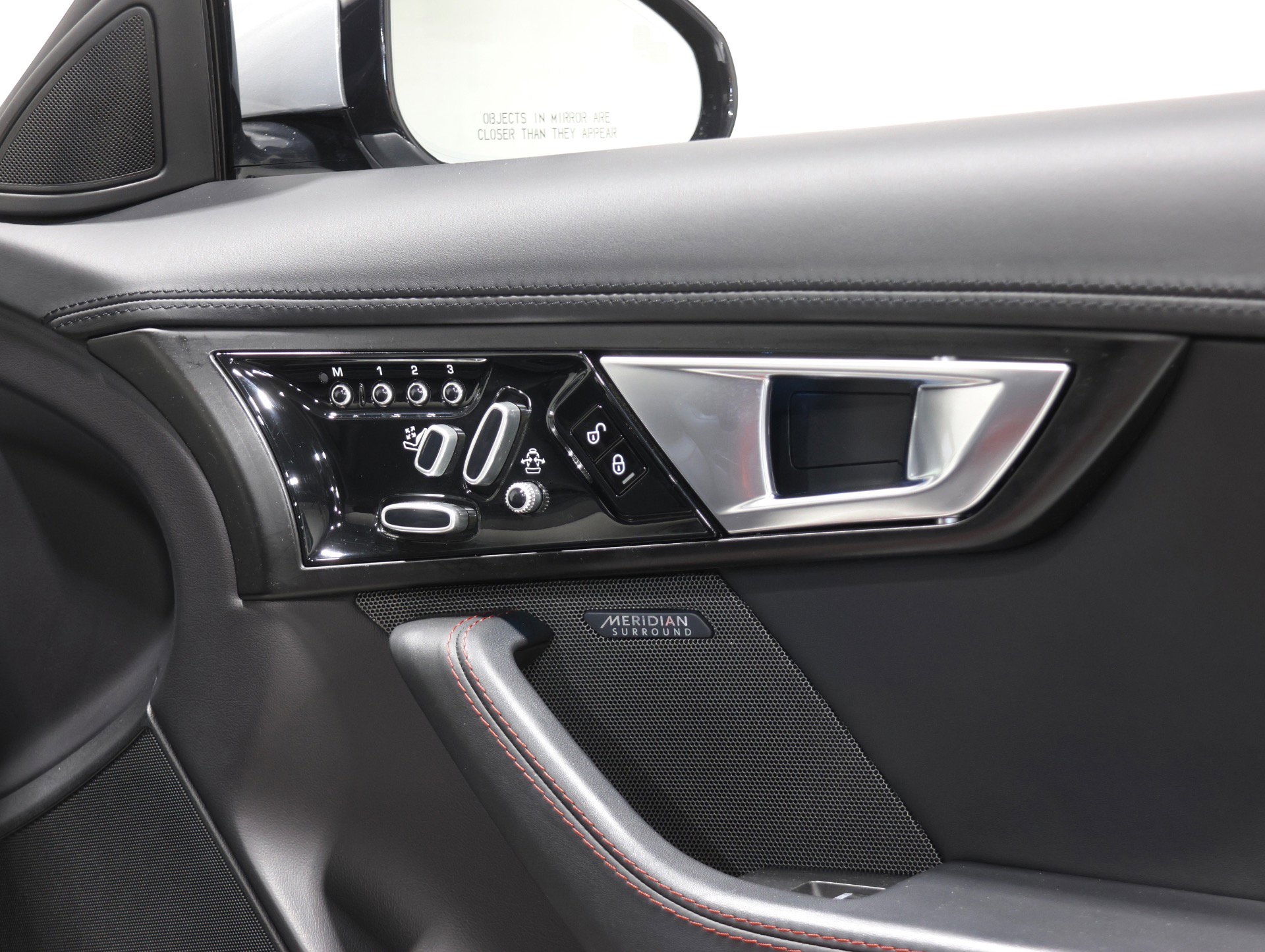 Used 2014 Jaguar F-TYPE S image 59