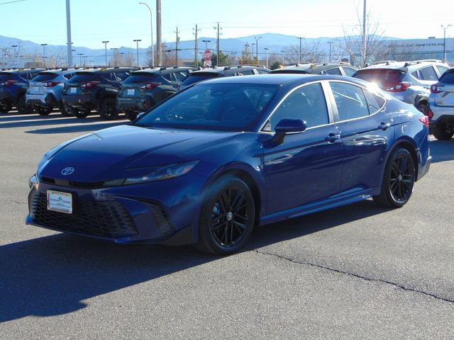 Used 2025 Toyota Camry SE image 8