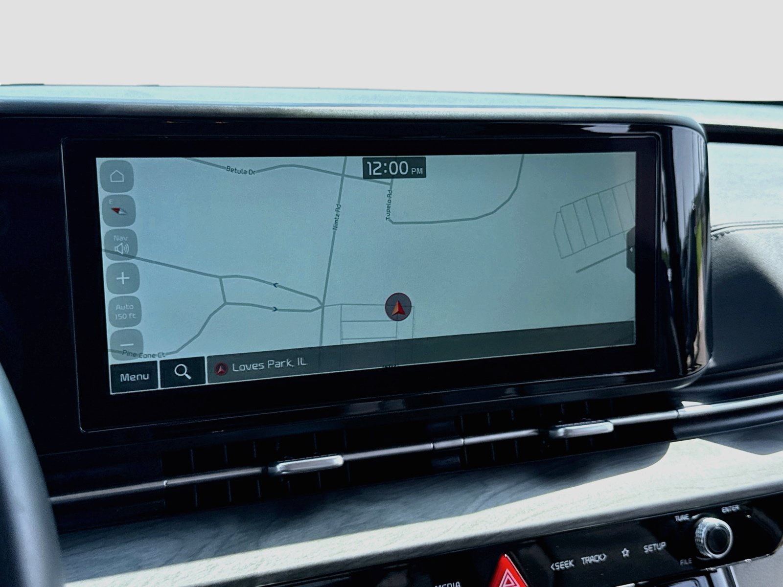 Used 2024 Kia Carnival EX FWD image 16