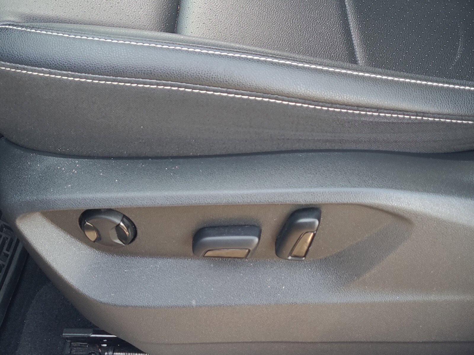 Certified 2023 Volkswagen Atlas SE image 15