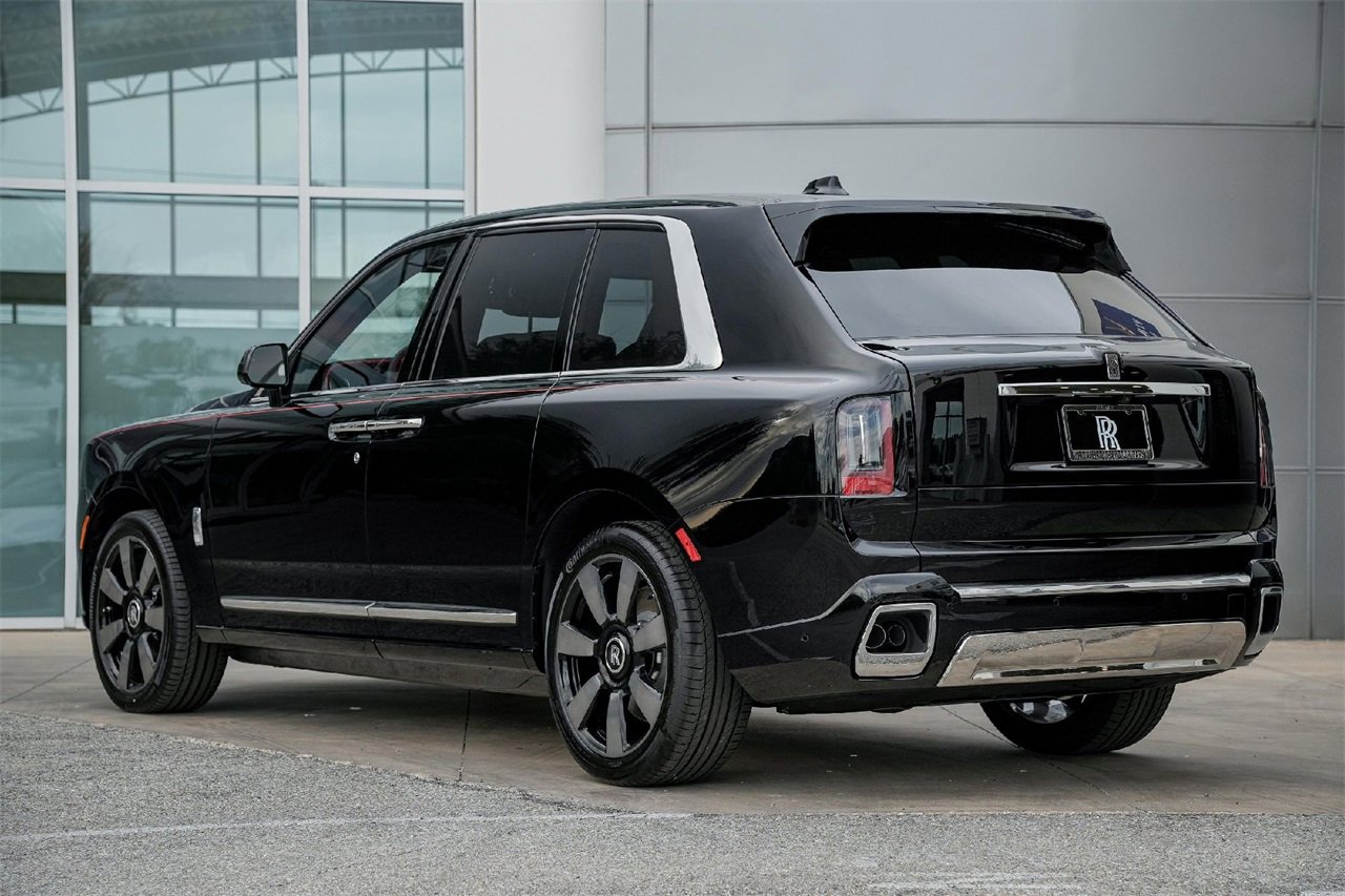 New 2026 Rolls-Royce Cullinan image 12