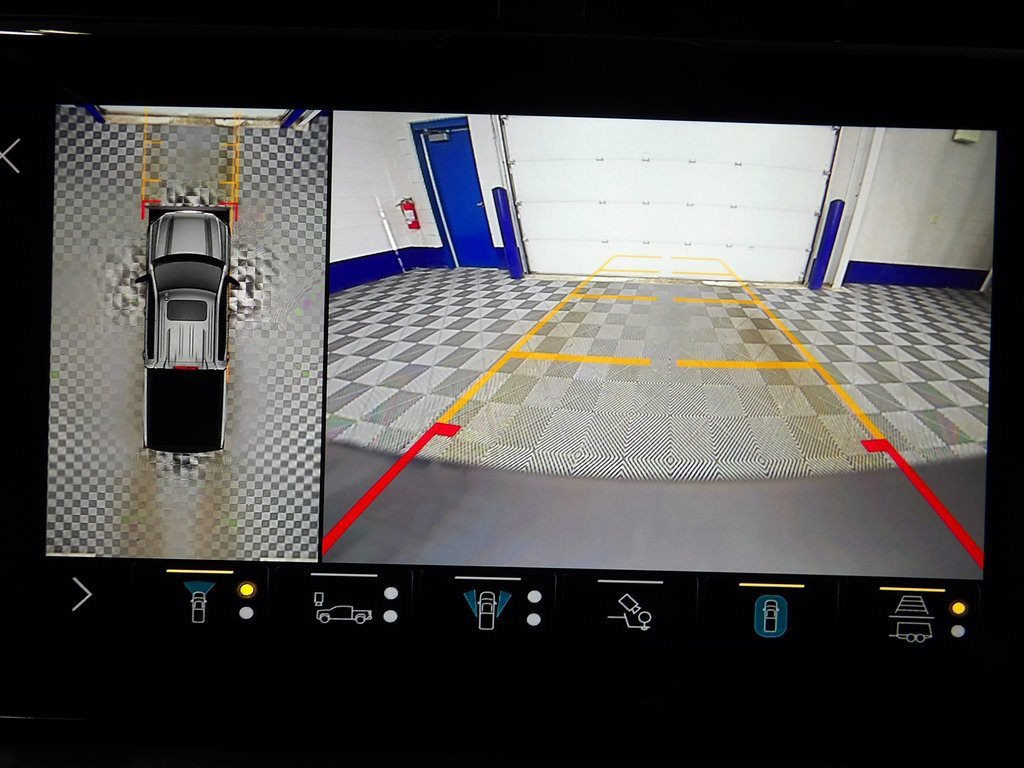 Used 2022 GMC Sierra 1500 AT4X image 14