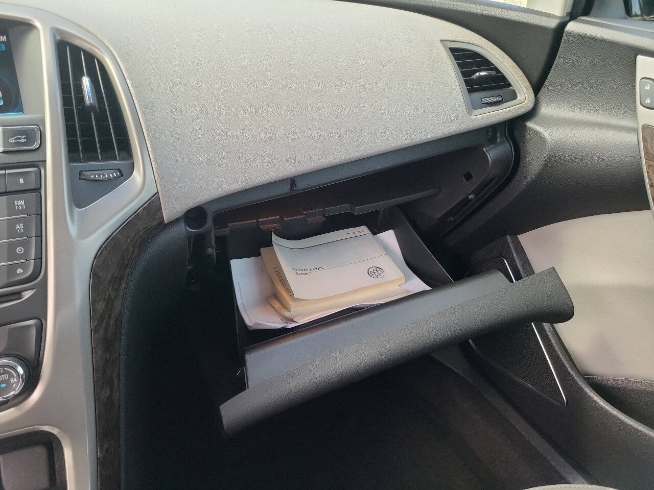 Used 2012 Buick Verano FWD image 16