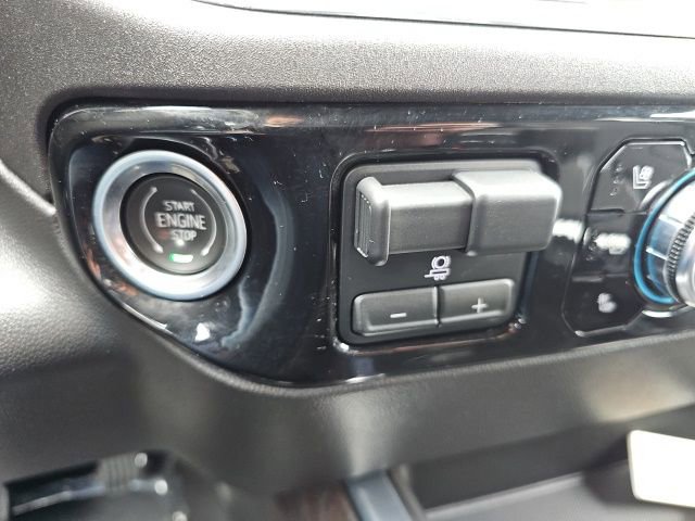 Used 2023 GMC Sierra 1500 SLT w/ SLT Premium Plus Package image 20