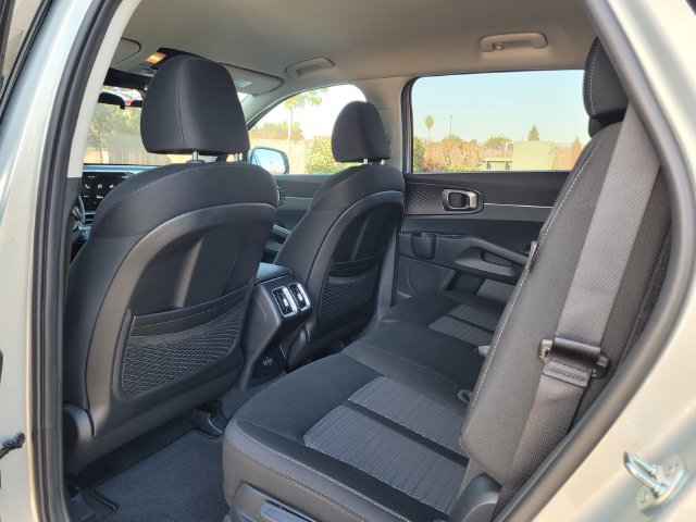 New 2026 Kia Sorento LX FWD image 7