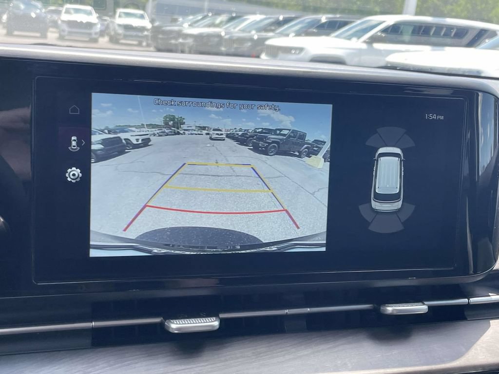 Used 2024 Kia Carnival EX FWD image 34