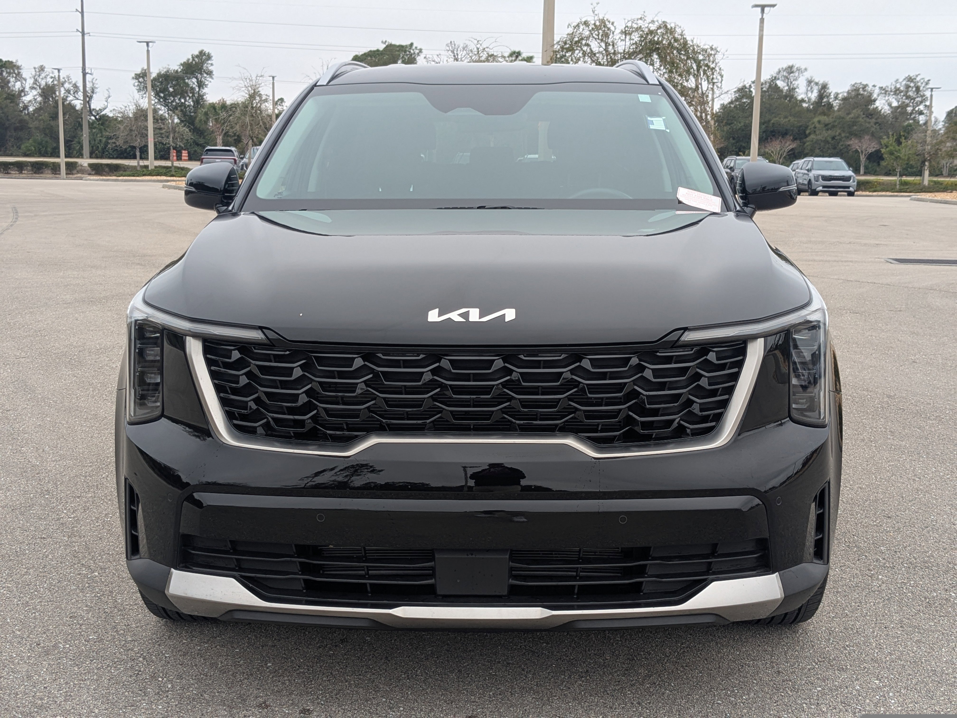 Certified 2025 Kia Sorento S image 3