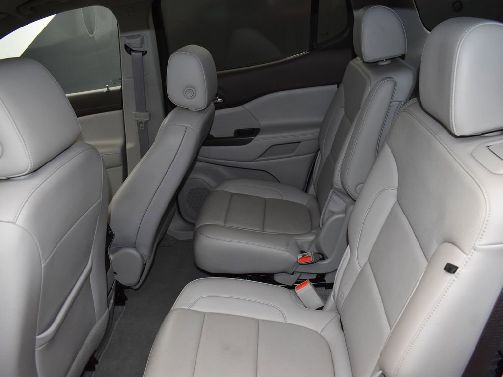 Used 2021 GMC Acadia SLT image 17