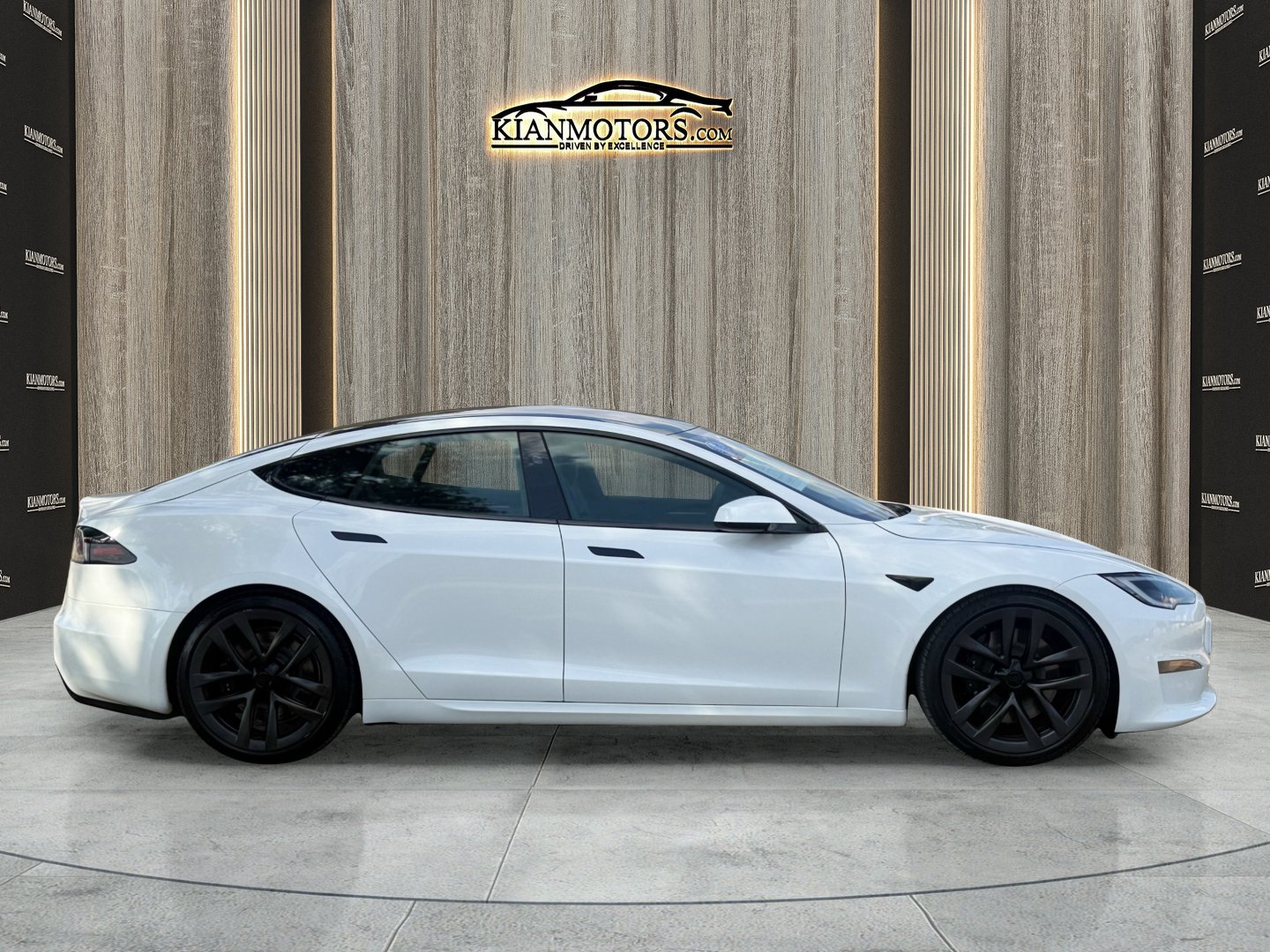 Used 2024 Tesla Model S AWD/4WD image 12