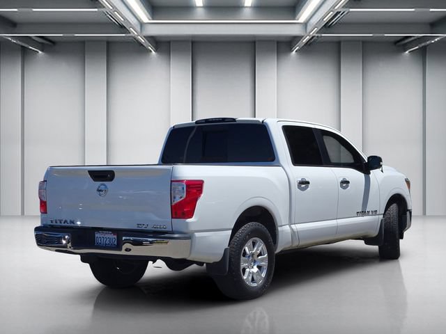 Used 2018 Nissan Titan SV AWD/4WD image 4