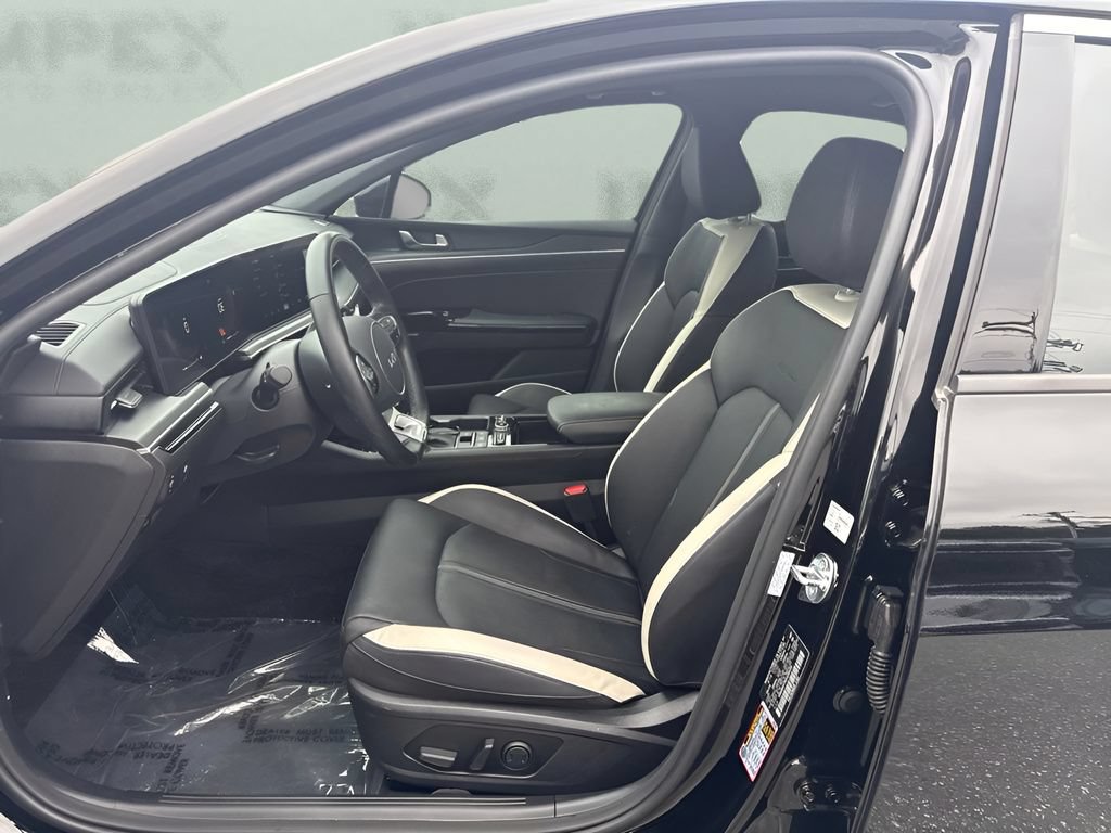 Used 2025 Kia K5 GT-Line w/ GT-Line Premium Package FWD image 5