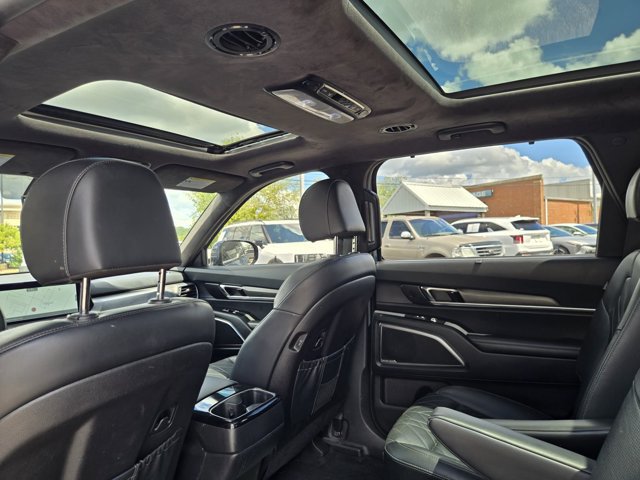 Certified 2025 Kia Telluride SX Prestige X-Line AWD/4WD image 16