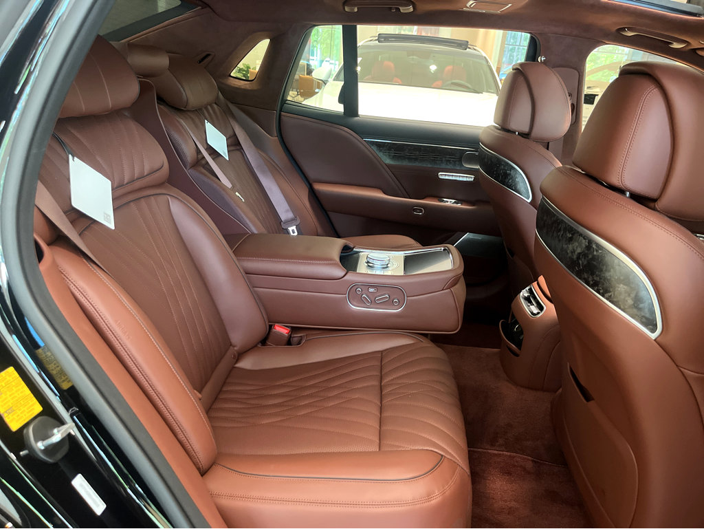 New 2025 Genesis G90 3.5T image 12