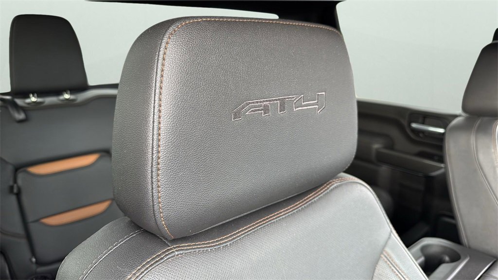 Used 2022 GMC Sierra 2500 AT4 image 33