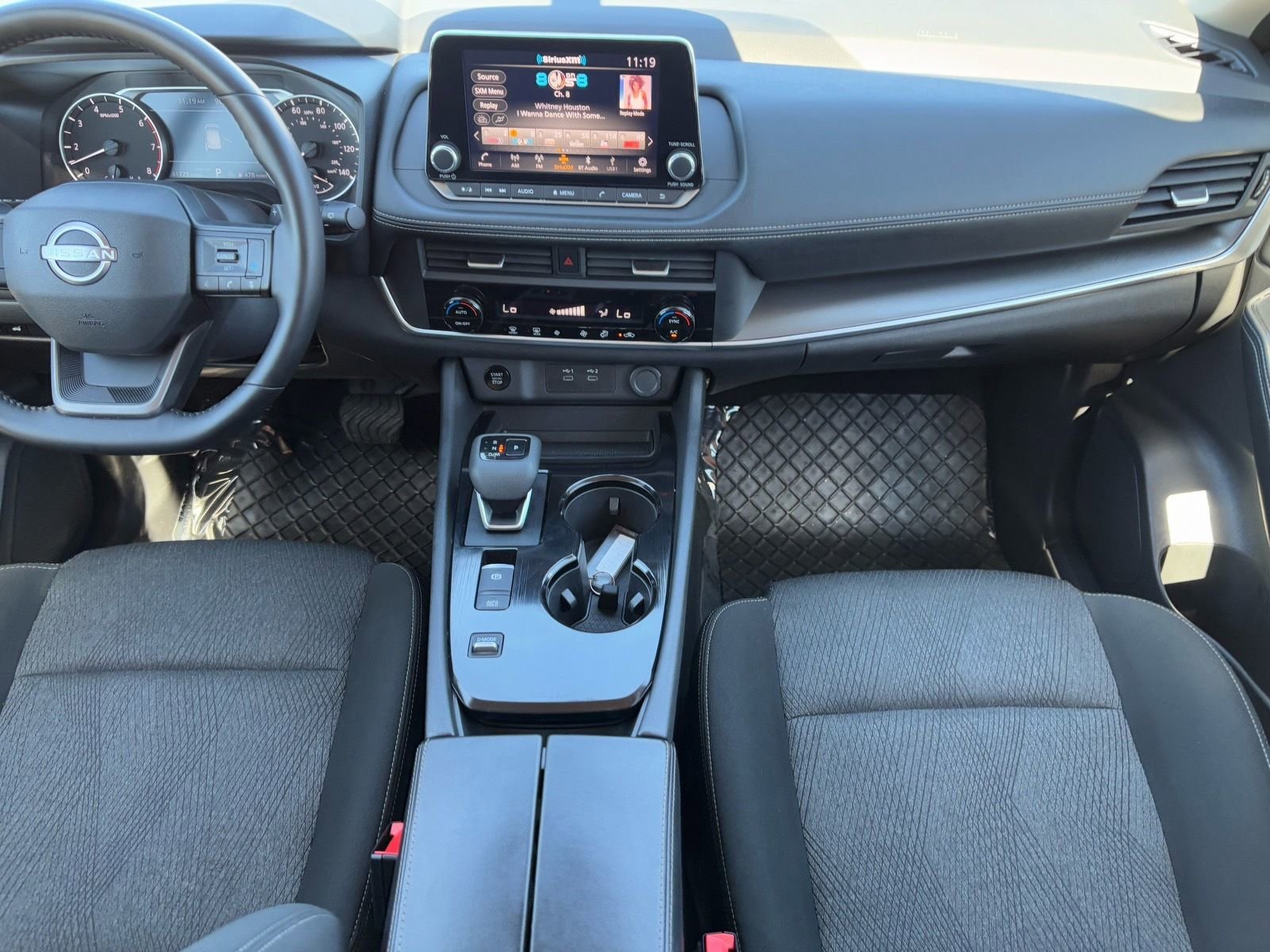 Certified 2025 Nissan Rogue SV image 14