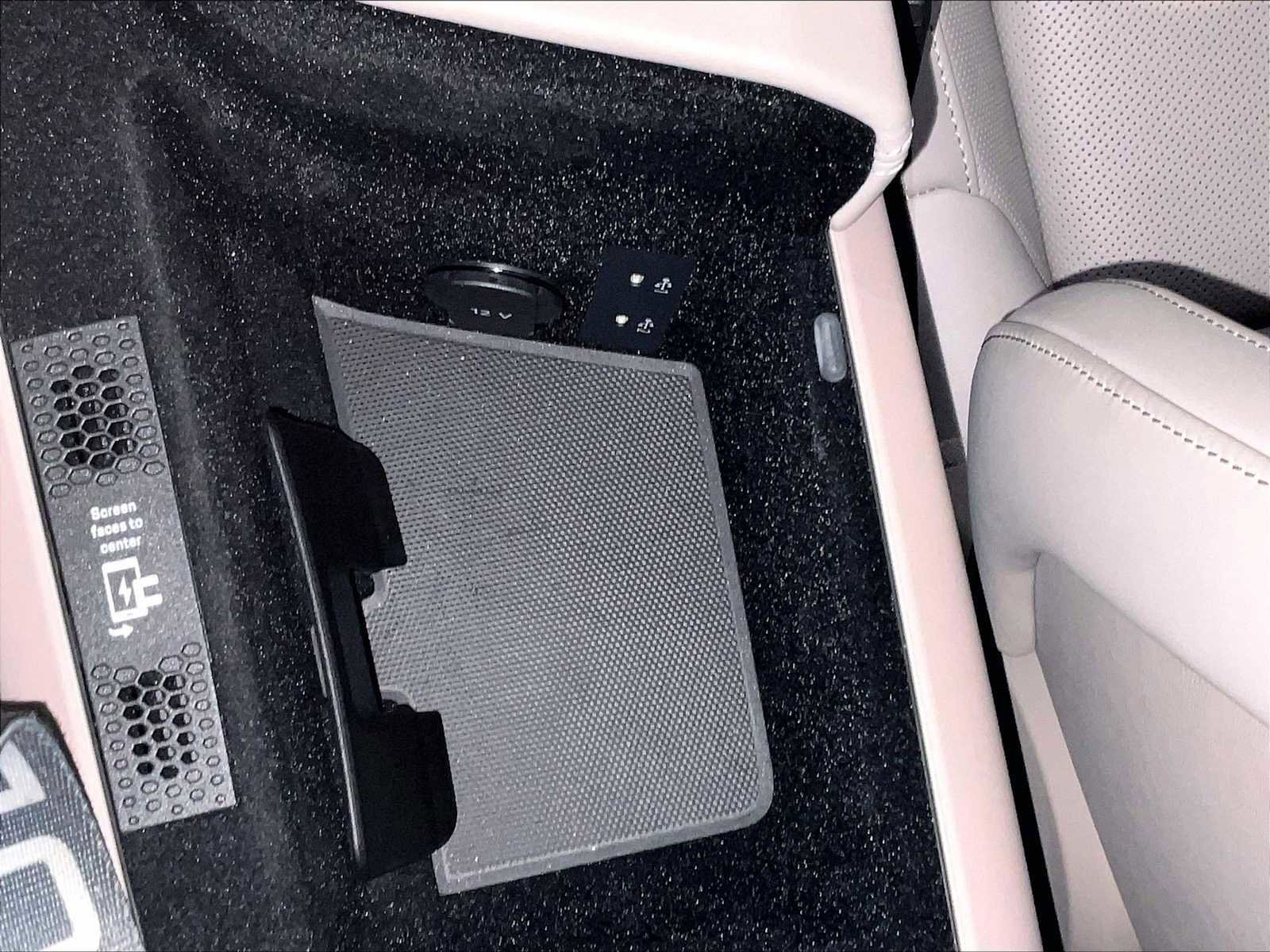 Used 2024 Porsche Taycan Turbo image 29