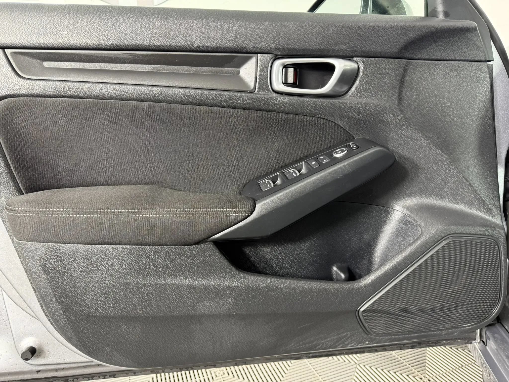 Used 2023 Honda Civic LX image 34