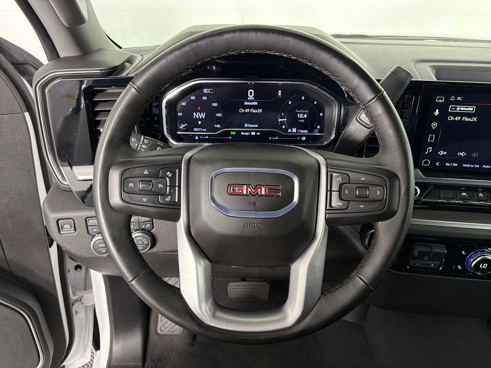 Used 2025 GMC Sierra 1500 SLT image 22