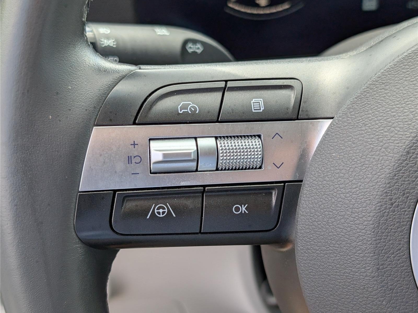 Used 2024 Hyundai Kona SEL AWD/4WD image 21