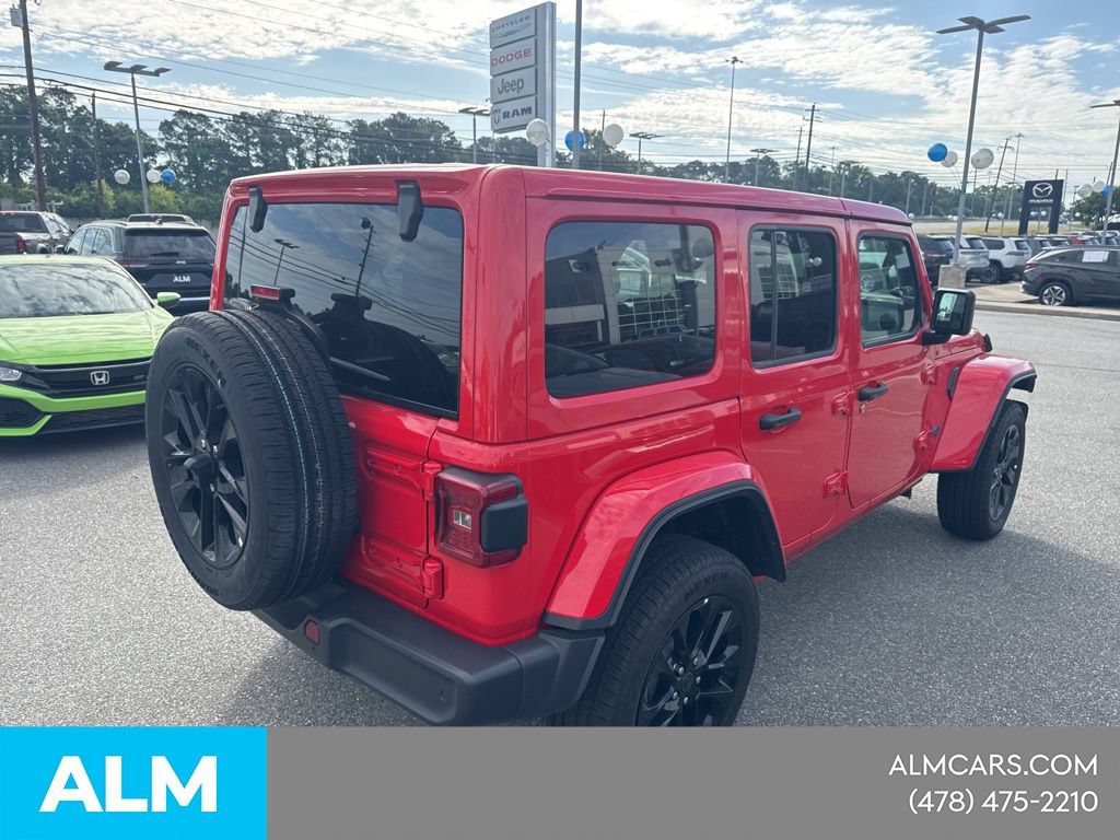 Used 2025 Jeep Wrangler Unlimited Sahara w/ Safety Group AWD/4WD image 11