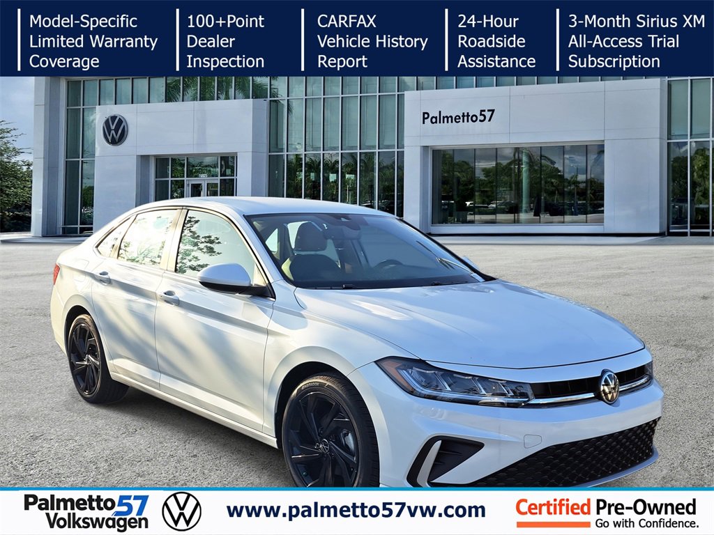 Used 2025 Volkswagen Jetta SE w/ Black Wheel Package video 1