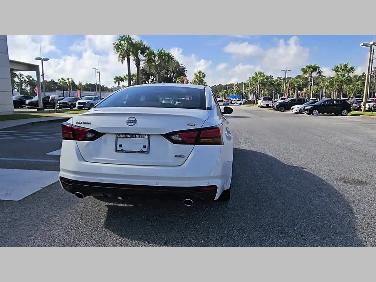 Used 2024 Nissan Altima 2.5 SR AWD/4WD image 32