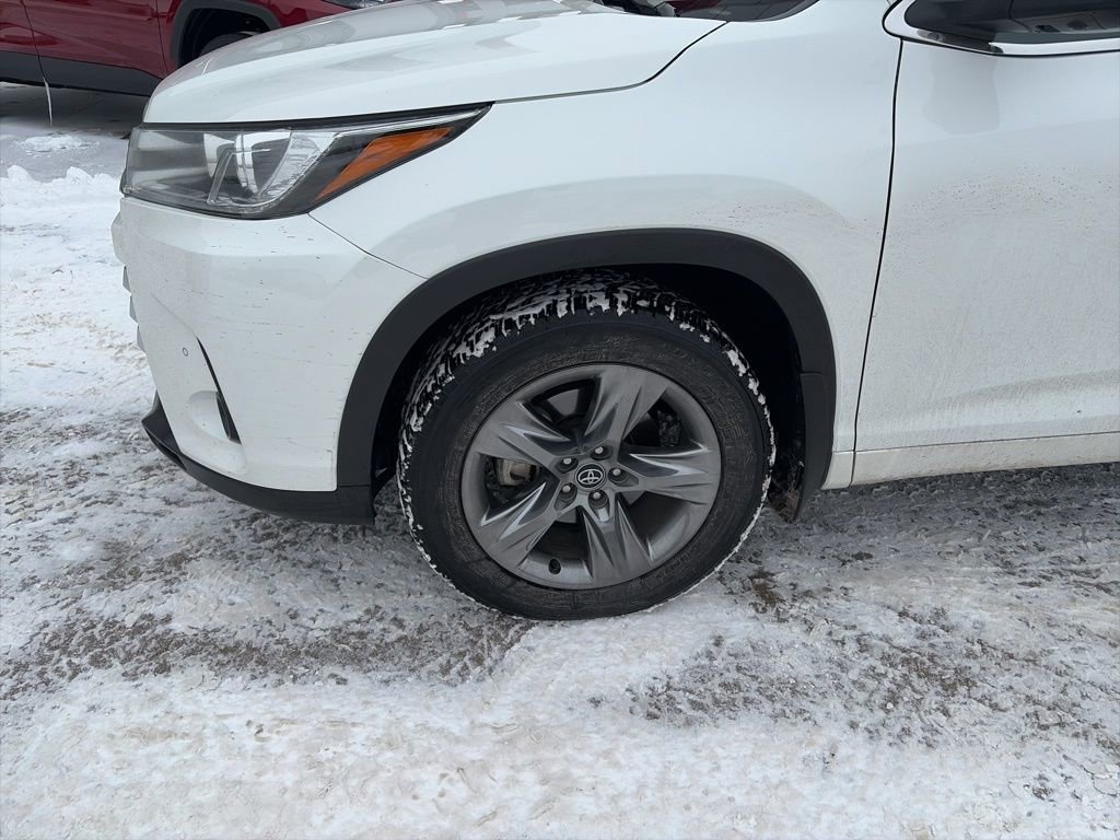 Used 2017 Toyota Highlander Limited Platinum image 5