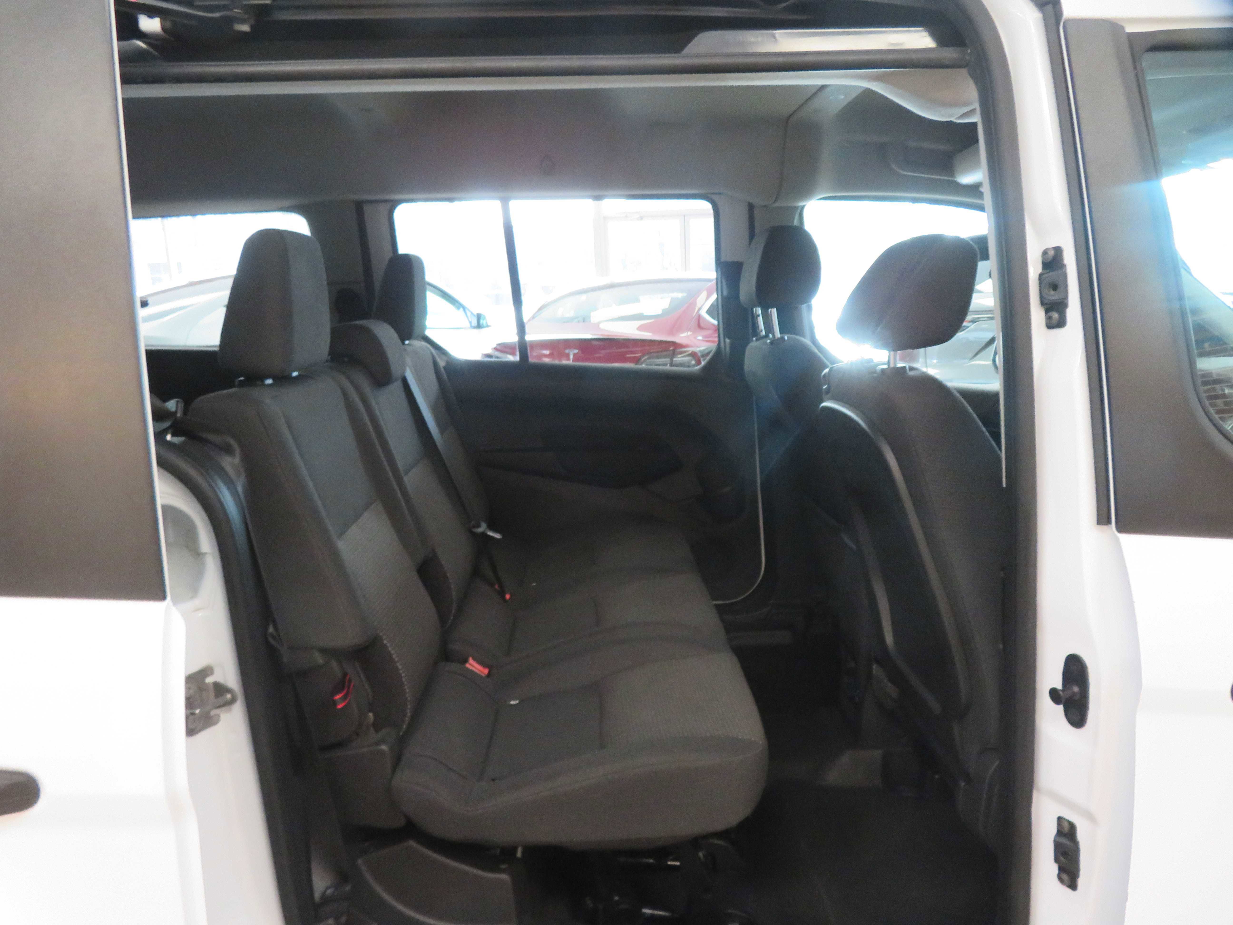 Used 2016 Ford Transit Connect XL image 19
