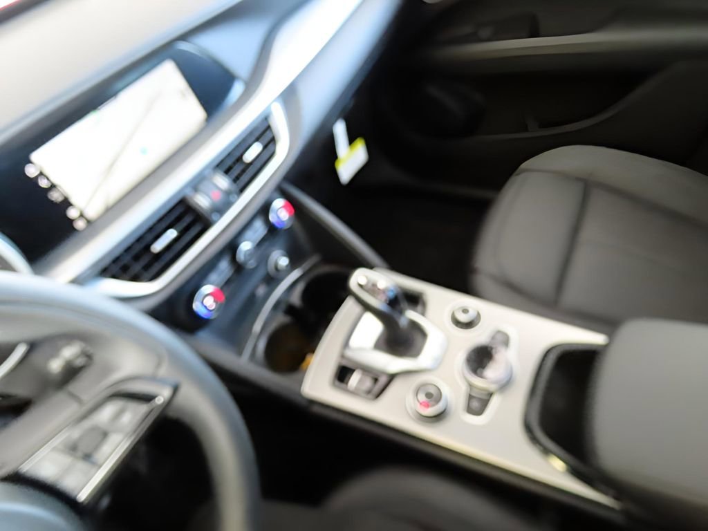 New 2025 Alfa Romeo Stelvio Sprint image 21