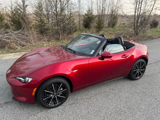 Used 2025 MAZDA MX-5 Miata Grand Touring image 1