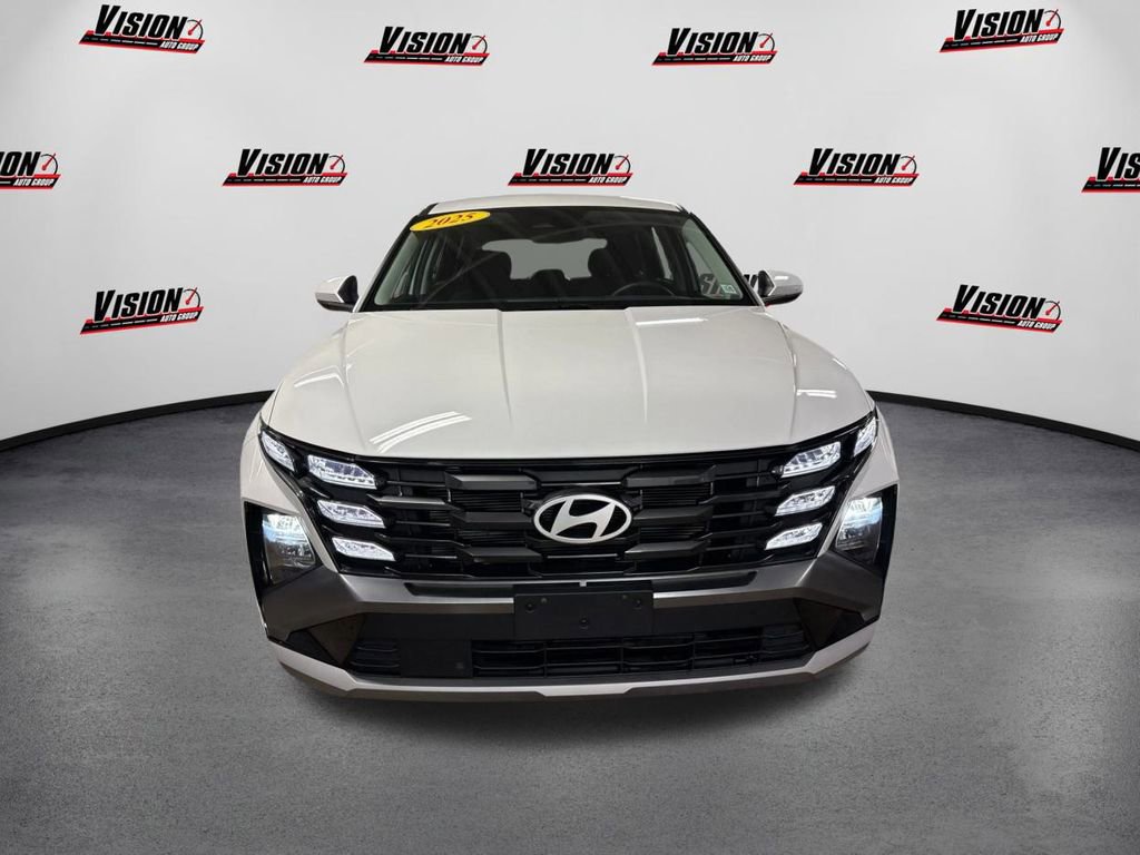 Certified 2025 Hyundai Tucson SE video 2