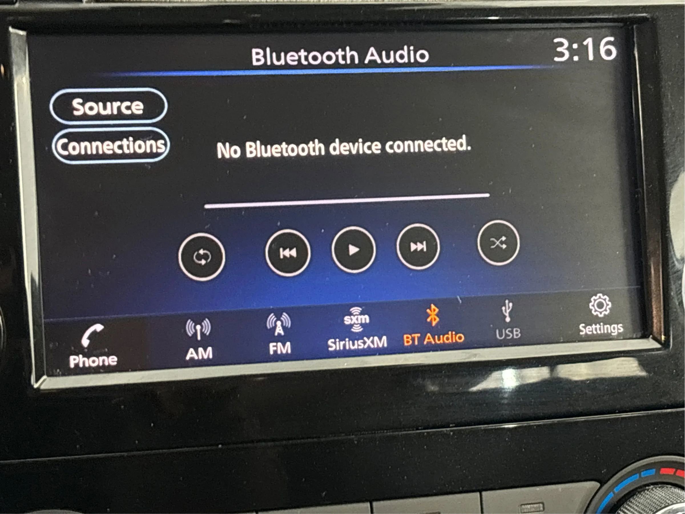 Used 2022 Nissan Rogue Sport S image 43