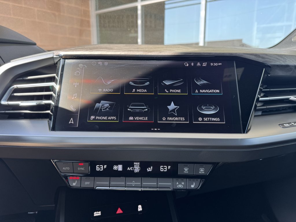 Used 2024 Audi Q4 e-tron Premium Plus w/ Premium Plus image 22