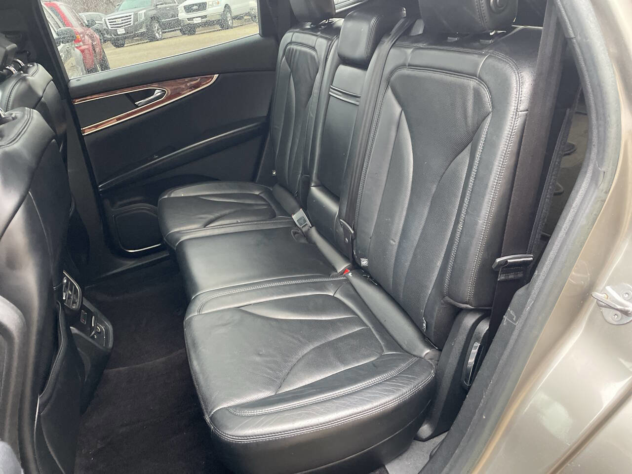 Used 2016 Lincoln MKX Reserve w/ Climate Package image 18