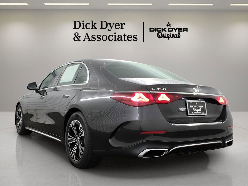Used 2025 Mercedes-Benz E 450 4MATIC Sedan image 4