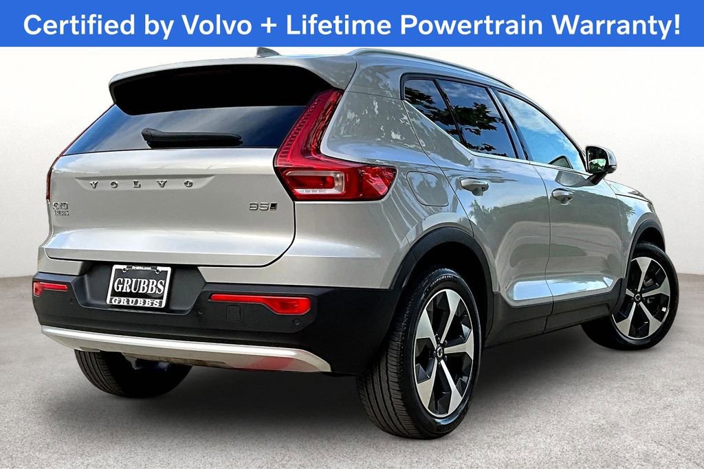 Used 2025 Volvo XC40 B5 Plus AWD/4WD image 2
