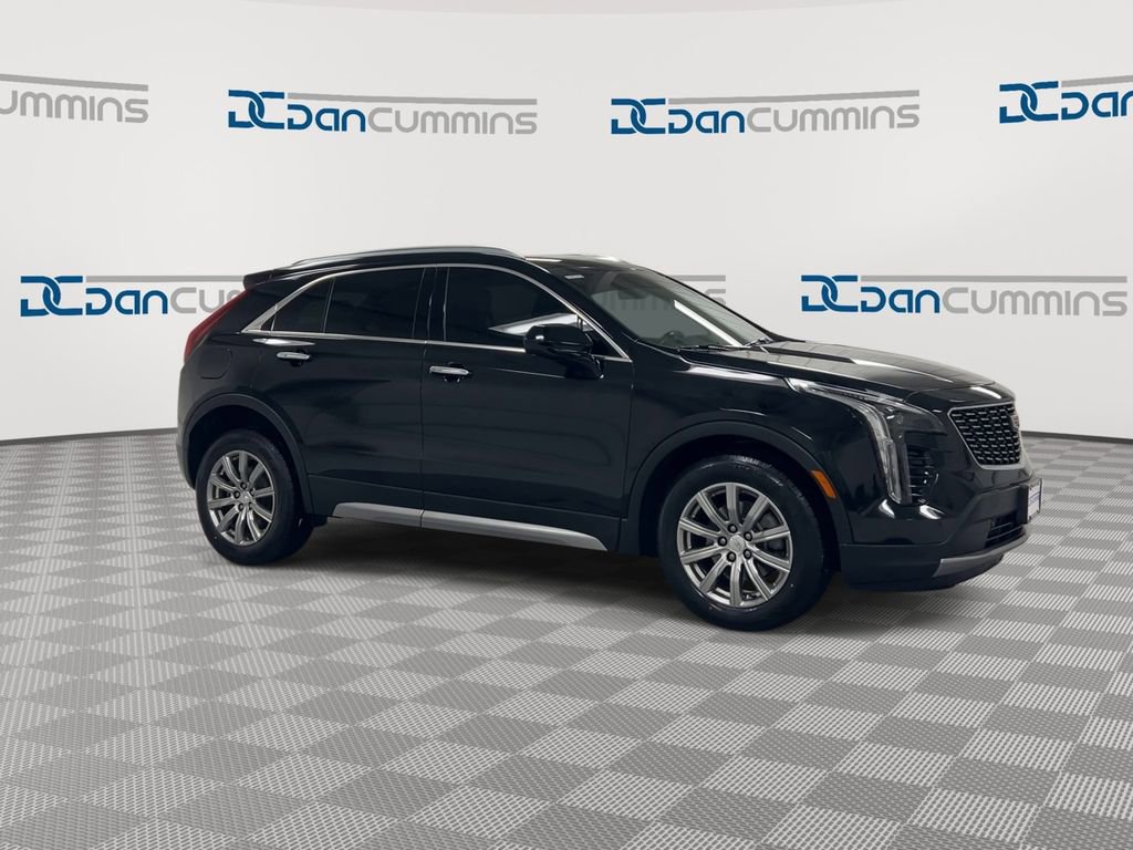 Used 2020 Cadillac XT4 Premium Luxury AWD/4WD image 2