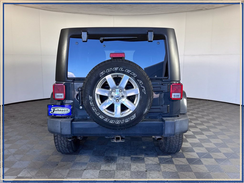 Used 2018 Jeep Wrangler Unlimited Sahara w/ Connectivity Group AWD/4WD image 9