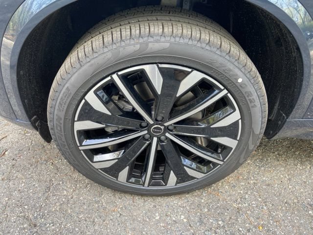 New 2026 Volvo XC90 B6 Plus w/ Protection Package AWD/4WD image 9