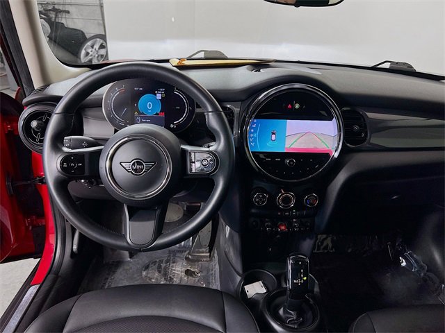 Used 2022 MINI Cooper 4-Door Hardtop image 23